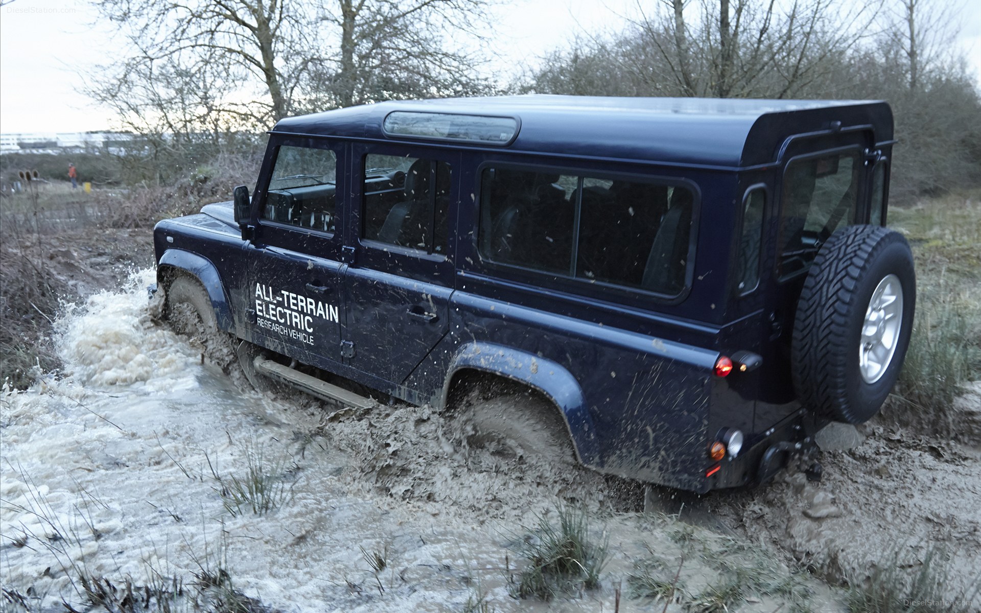 Land Rover Defender Electric Concept 2013
